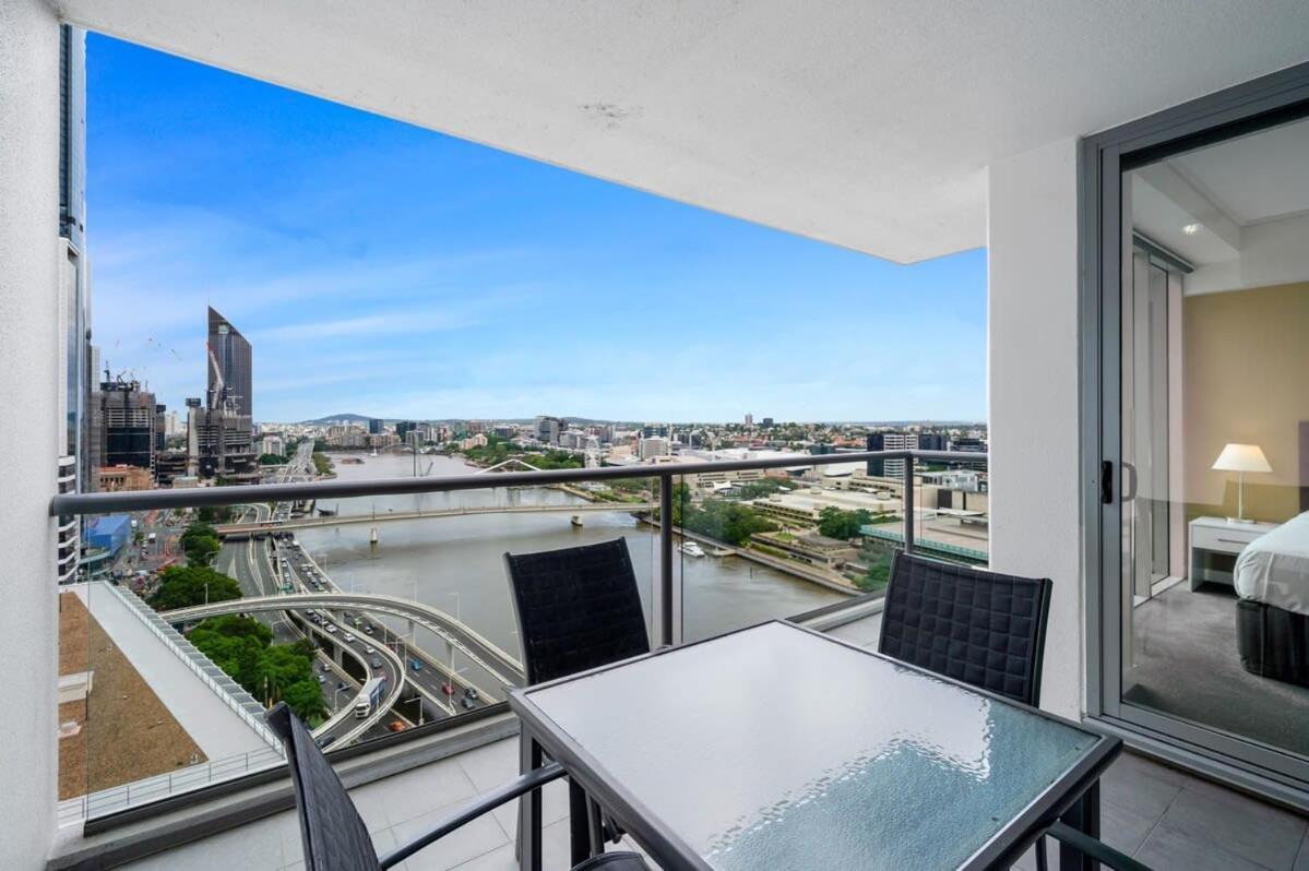 City Living - Brisbane River-View 2 Bedroom Apt 외부 사진