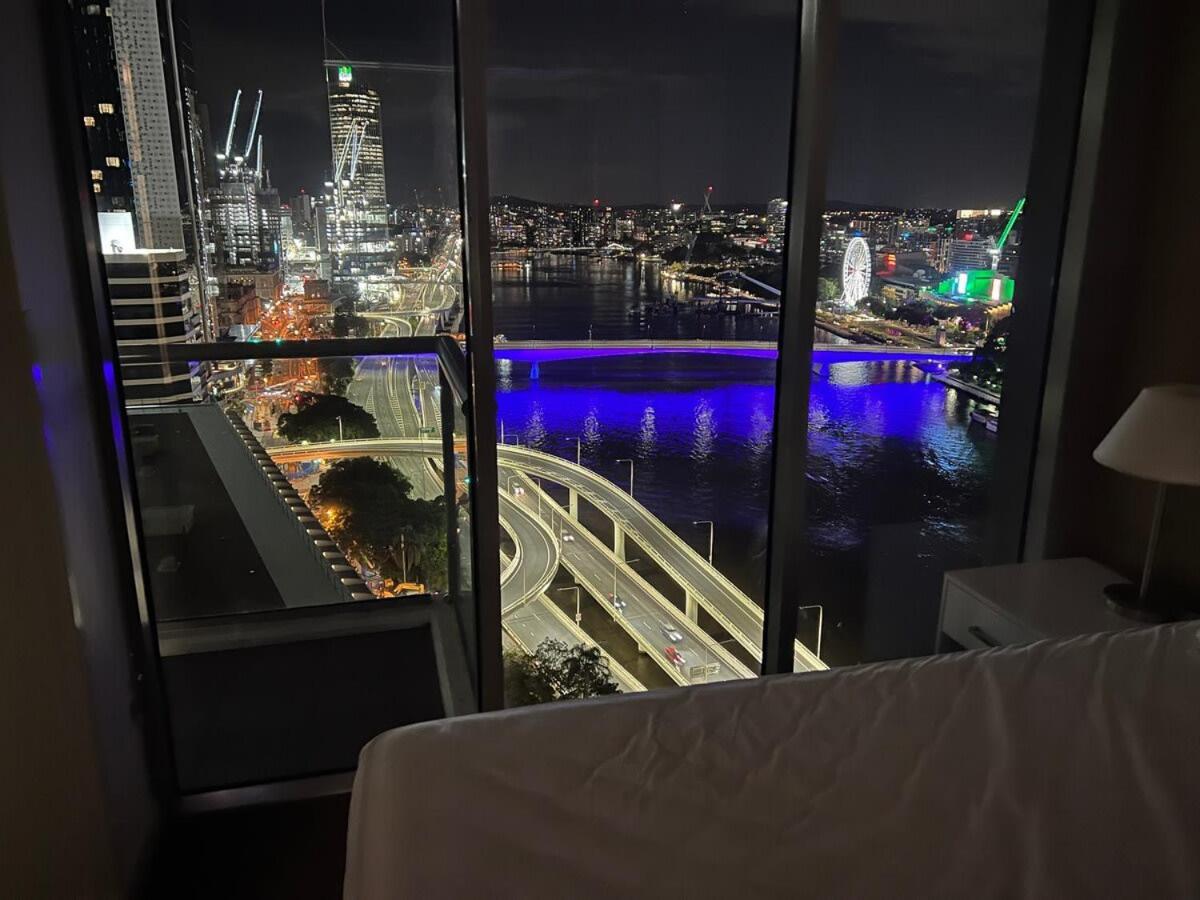 City Living - Brisbane River-View 2 Bedroom Apt 외부 사진